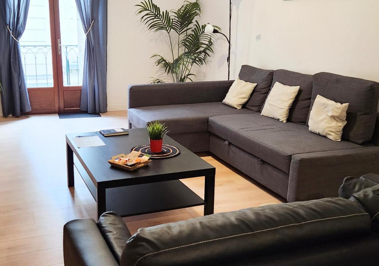 "Colbert Triplex" 3 Chambres - Balcon - Patio - Cathedrale Tours Exterior foto