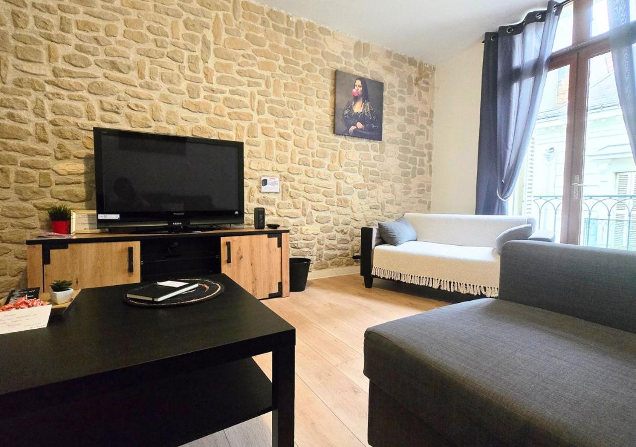 "Colbert Triplex" 3 Chambres - Balcon - Patio - Cathedrale Tours Exterior foto